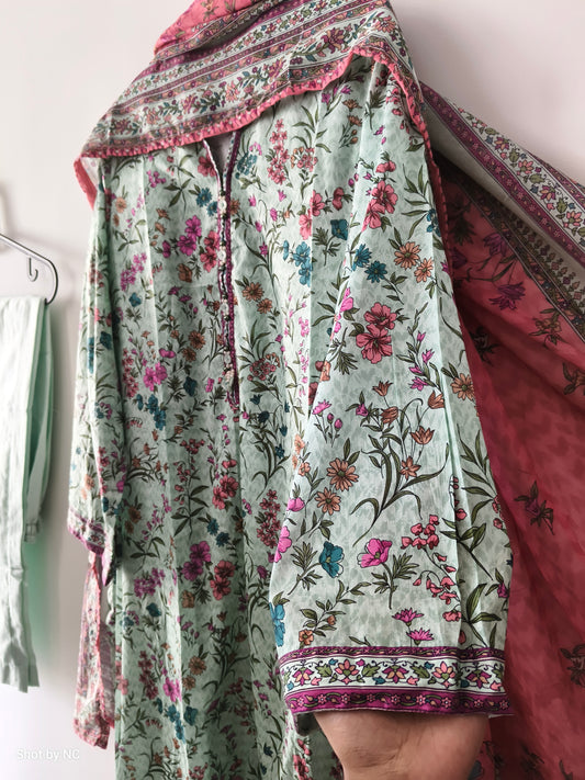 BIN SAEED Casual Printed Lawn 3 Piece Suit - Beige - Red Flower