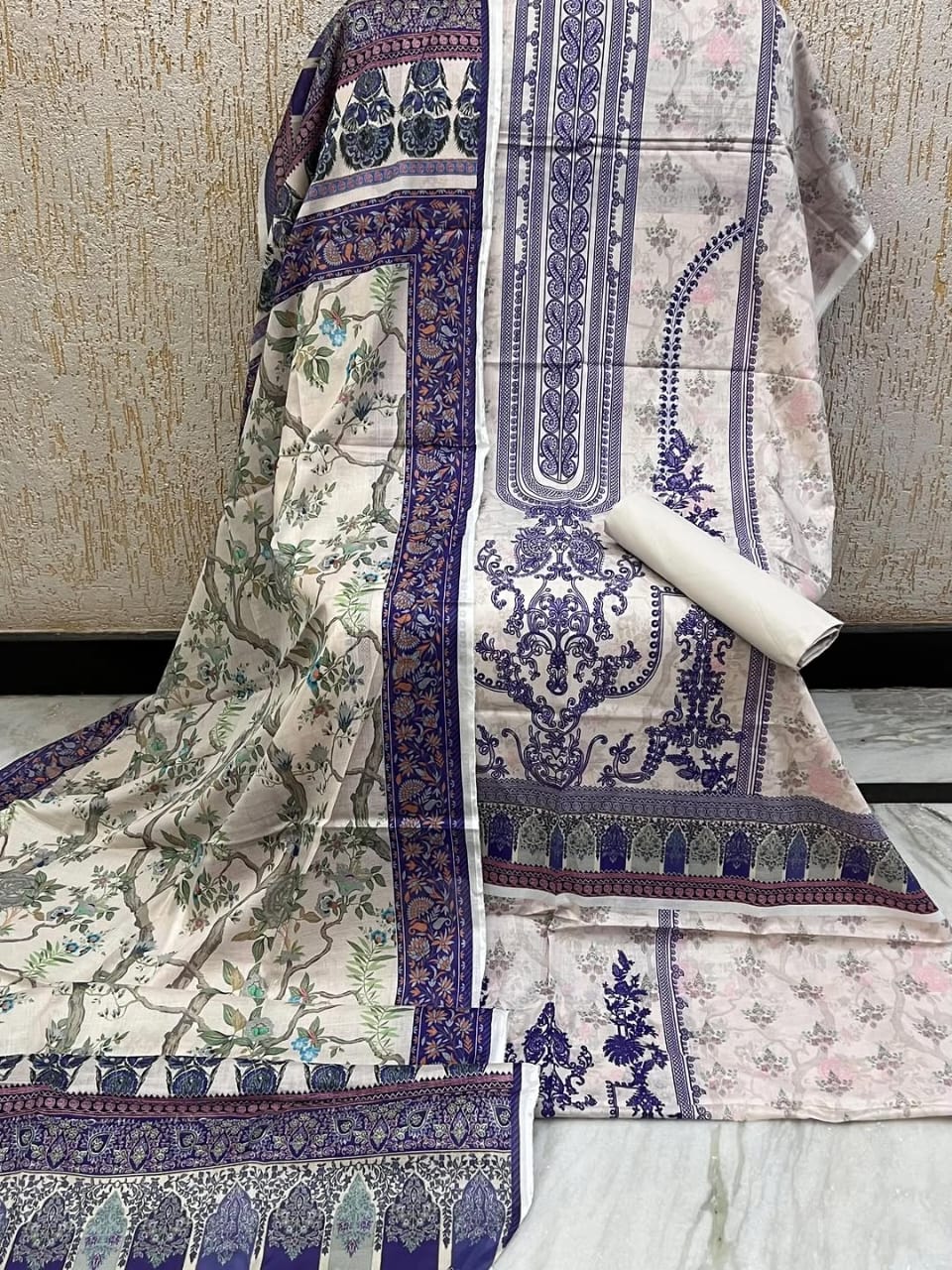 MD16 Printed Lawns 2026 Unstitched Suit