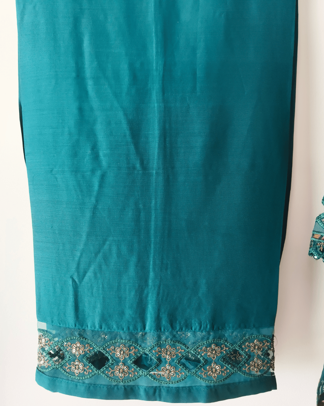 SB Organza Short Kurti Suit Set – Embroidered Wedding Wear (Medium, Size 42)