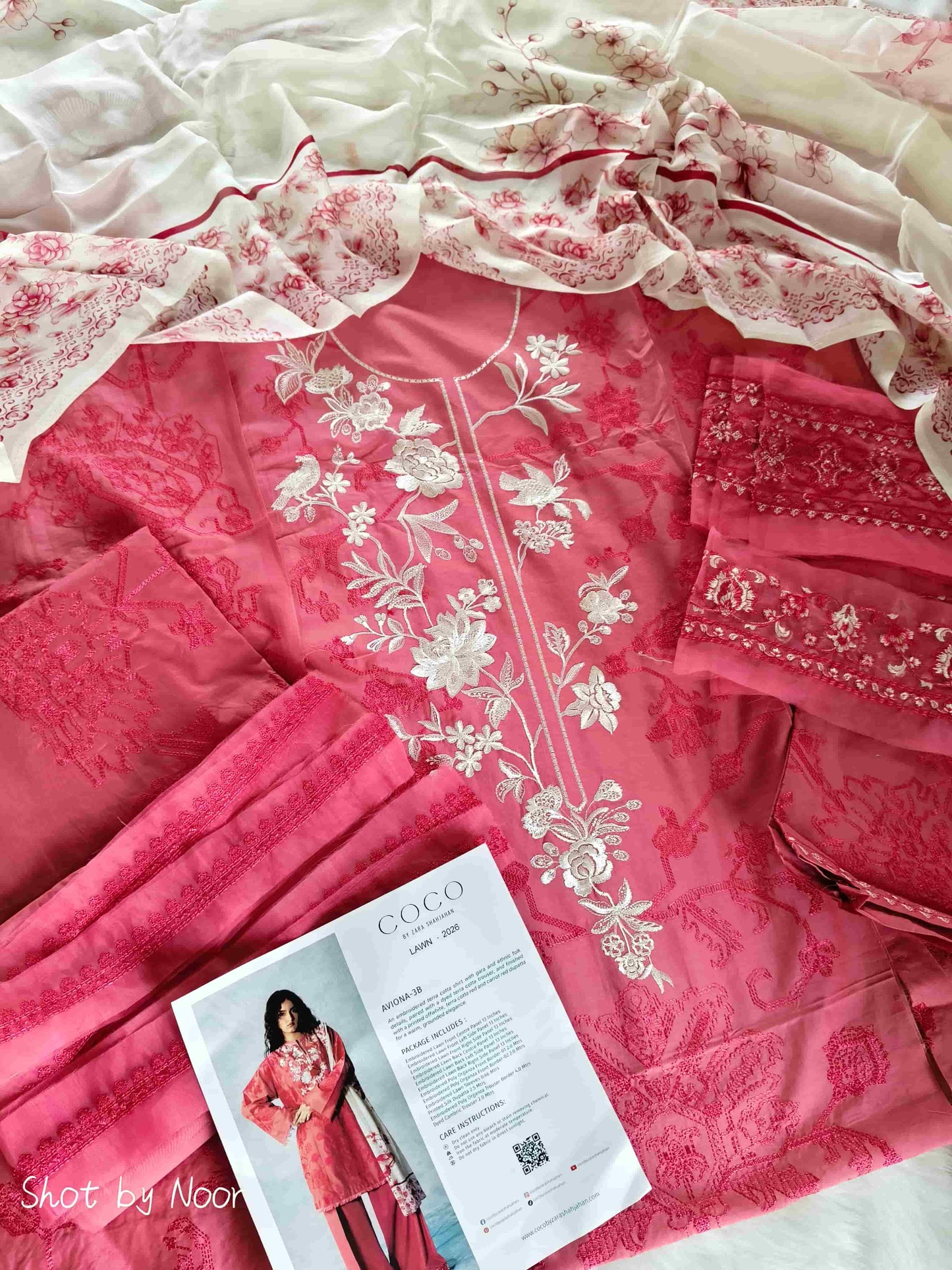 COCO Lawn 2026 by Zara Shahjahan – AVIONA-3B Embroidered 3 Piece Suit with Organza Dupatta