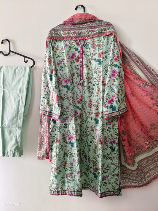 BIN SAEED Casual Printed Lawn 3 Piece Suit - Beige - Red Flower