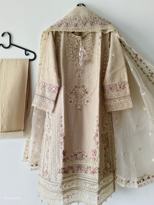 Sadabahar Organza Embroidered Suit Set – Wedding Special (Size 42, Medium)