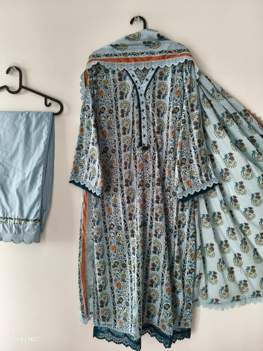 K05 Khaadi Premium Lawn Stitched Suit with Dupatta – Elegant Summer Collection