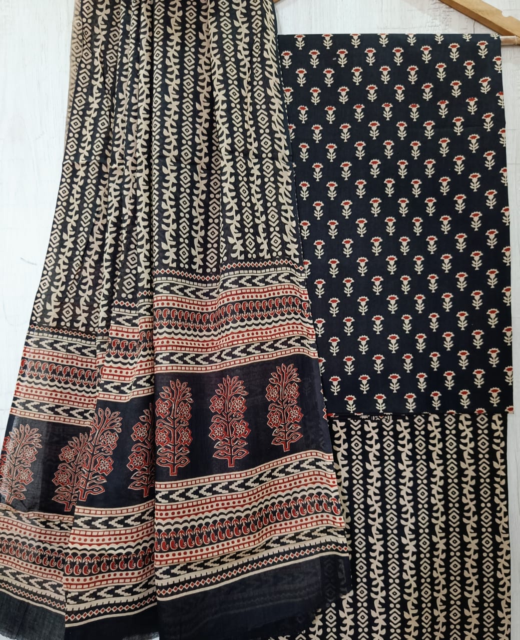 J09 Premium Jaipuri Cotton Unstitched Suit Set with Mulmul Dupatta